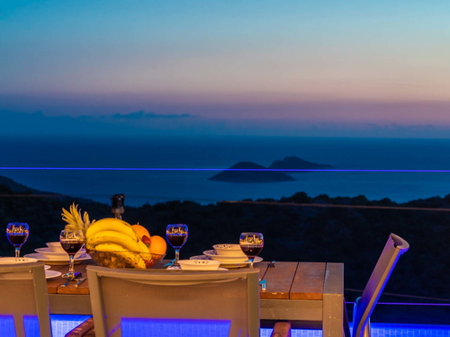  gece  -  Kasım
  | Kalkan Kördere'de Muhafazakar Aileler İçin Özel Havuzlu Villa